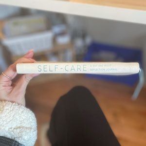 Self-Care Journal - A day & night Reflection Journal